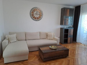 Rosso Apartment Brasov